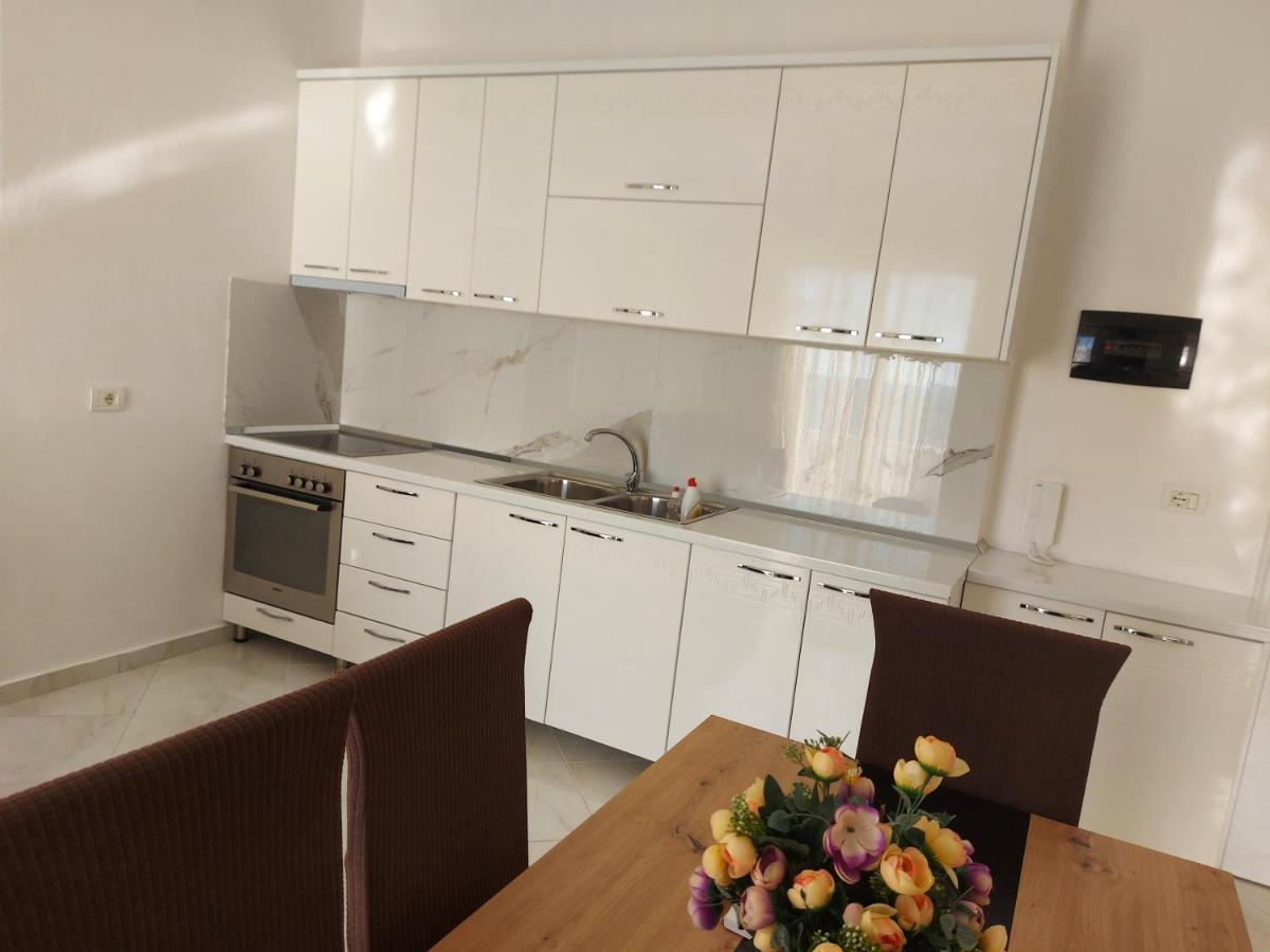Bral Apartment 7 - Two-Bedroom With Seaview Durrës Exterior foto